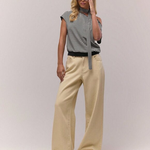 Casual Women's Asymmetrical Neck Slouch Stripe Scarf Detail blouse - Picture 4 of 5